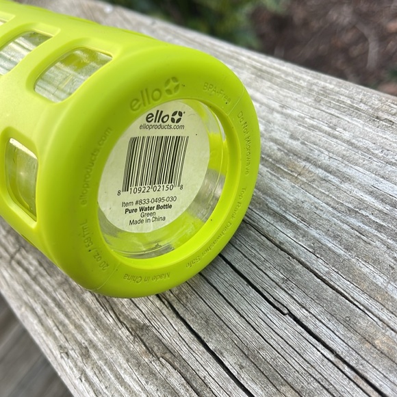 Ello Pure BPA-Free 20 oz. Glass Water Bottle with Lid - Picture 3 of 4